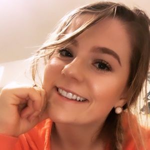 Meet your Posher, Thea